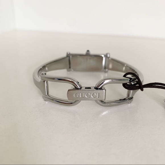 Gucci thin horsebit watch